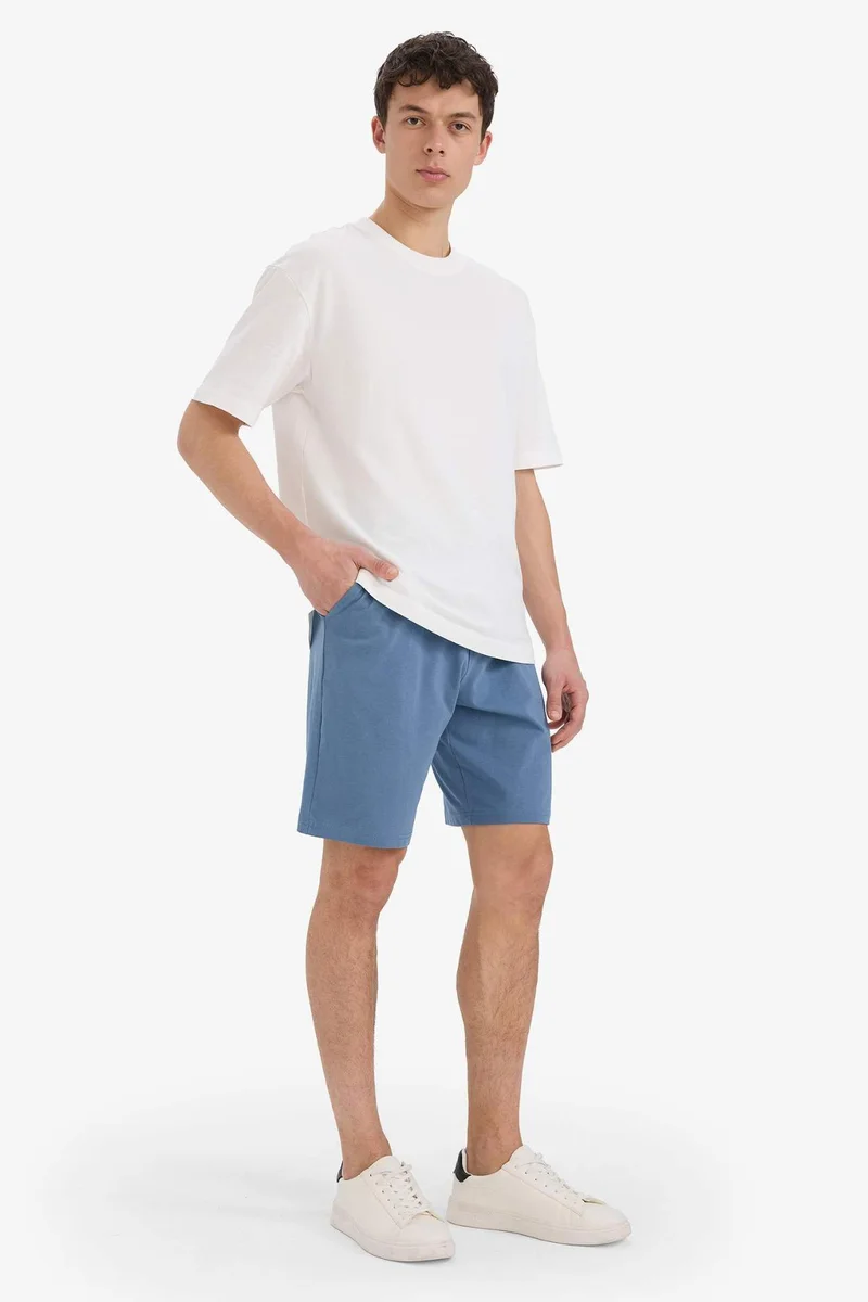 ديفاكتو Slim Fit Basic Bermuda Shorts