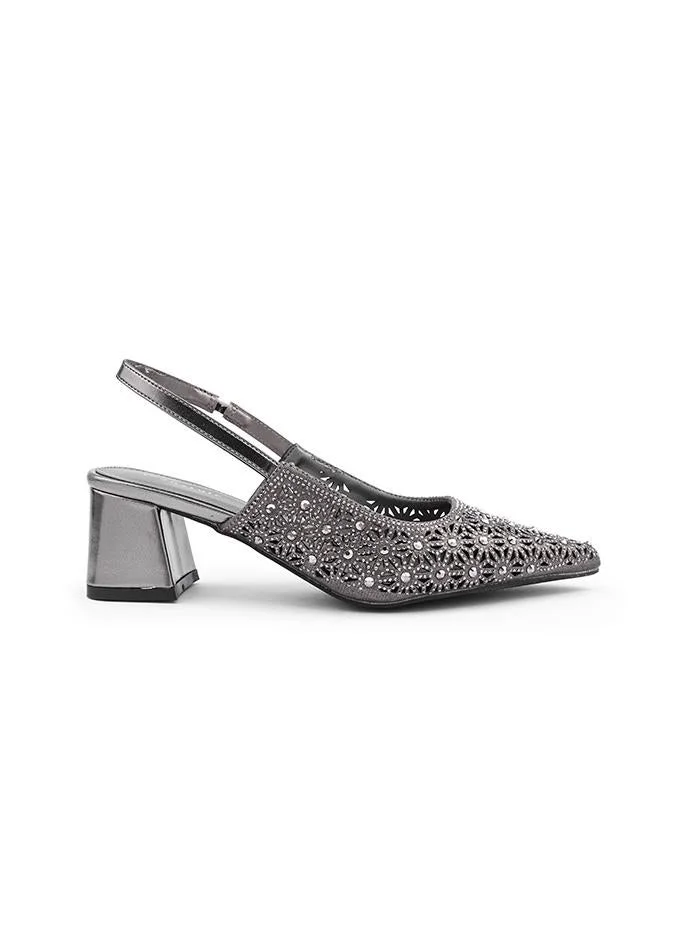 IconStyle Elegant D'Orsay style heel shoes with sleek silhouette.