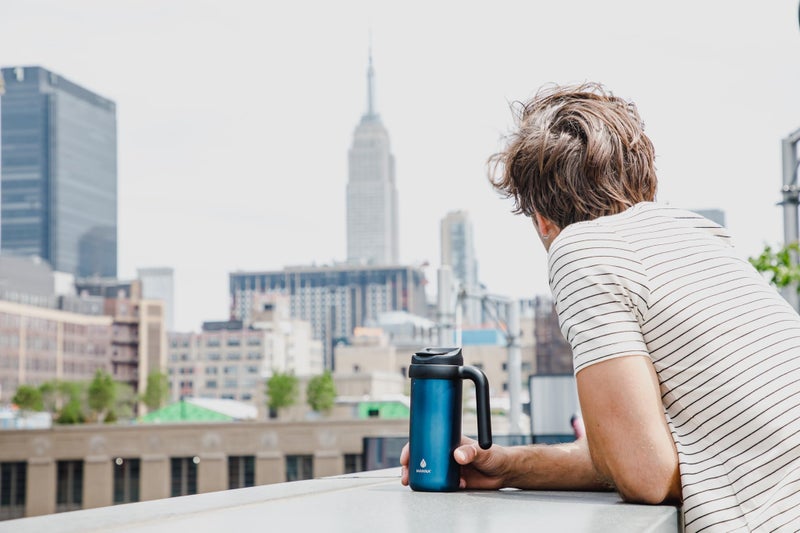 Manna Mocha Double-wall Vacuum Insulated Travel Mug with Leak-proof Easy-Align Lid - 16 Oz - Sapphire - Image 4