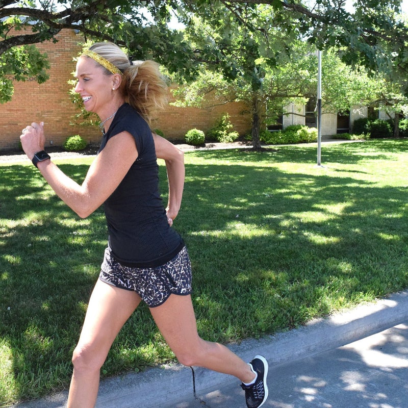 Sweaty Bands Womens and Girl Headband - Non-Slip Velvet-Lined Sparkly Hairband - Viva Diva Gold 1-Inch - Image 3