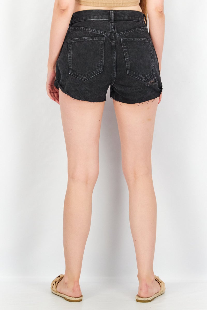 ASOS شورتات جينز ممزقة للنساء، أسود - Image 3