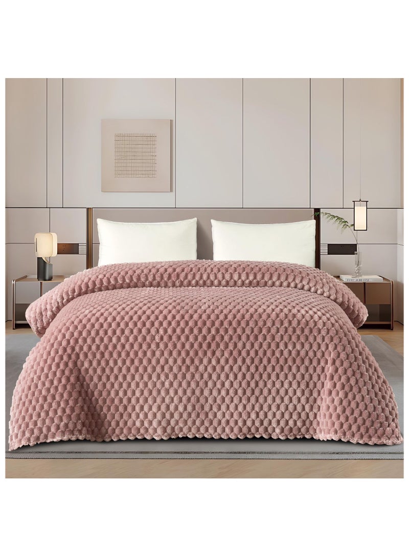 MingLi Soft Textured Bed Blanket for Two People, Summer, 1.8 kg, King Size, 220x200 cm - Image 1