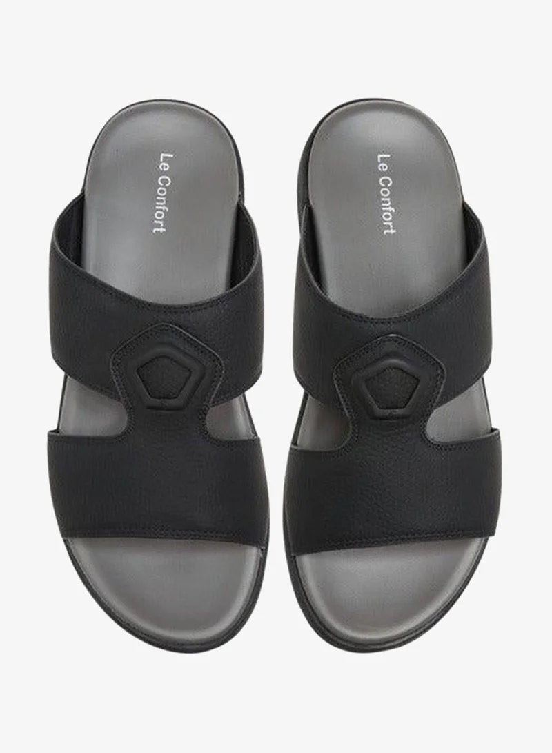 لو كونفورت صنادل رجالية مريحة سهلة الارتداء بنقوش