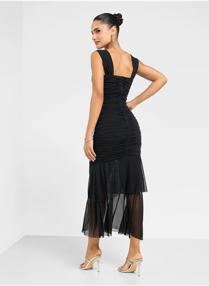 جينجر Strappy Ruched Bodycon Dress With Frill Detail