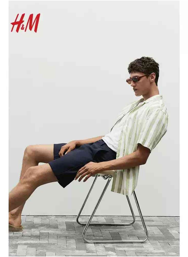 H and M - HM Autumn New Casual Loose Short Sleeved Shirt - Image 1