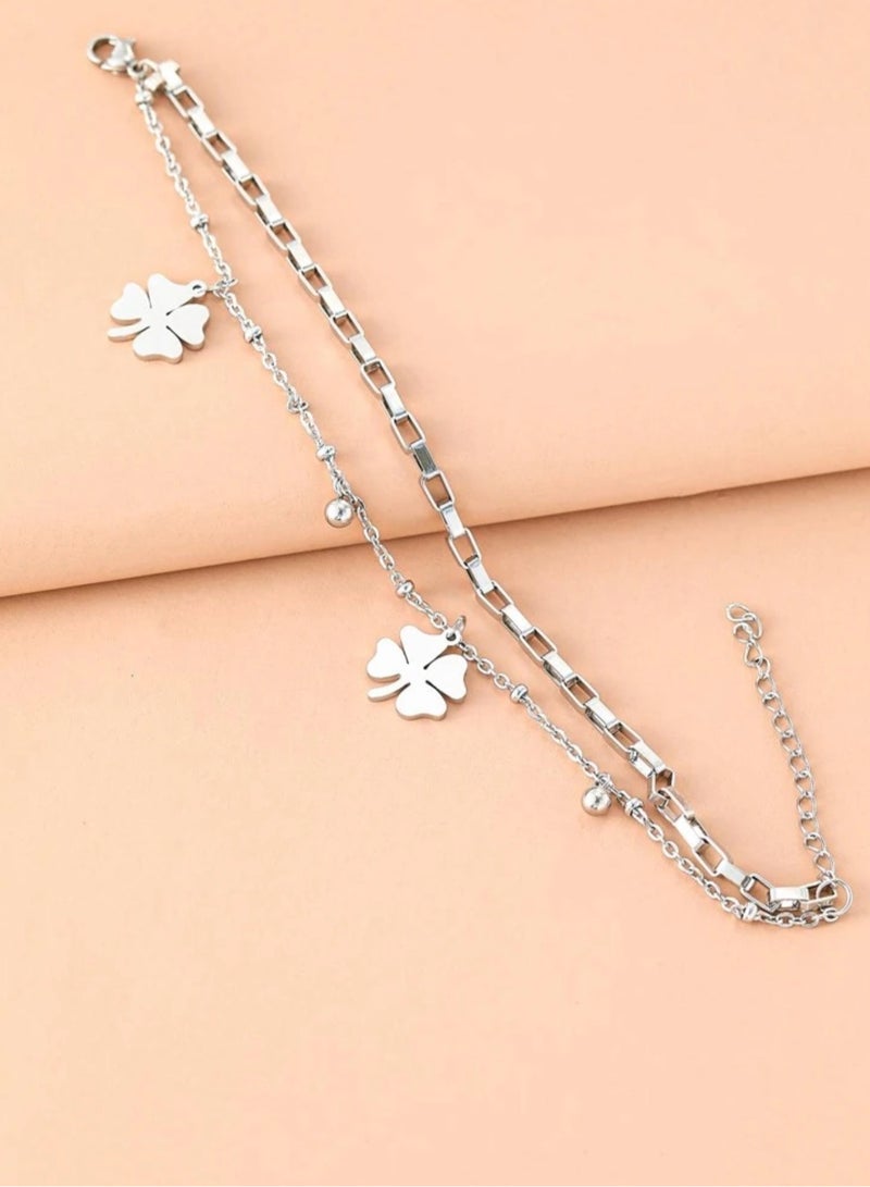 إيكوال اسوارة نسائية أنيقة وعالية الجودة مصنوعة من الاستانلس ستيل باللون الفضي - Image 3