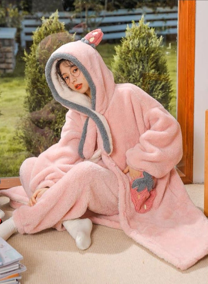 KUYING Cute Strawberry Pocket Coral Plush Hooded Nightgown Home Plush Nightgown - Image 2
