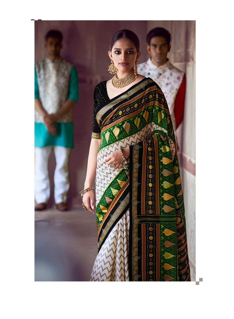 Grab Mantra White Lahariya silk Saree with Green Patola style border Plus unstitched blouse  - Image 3