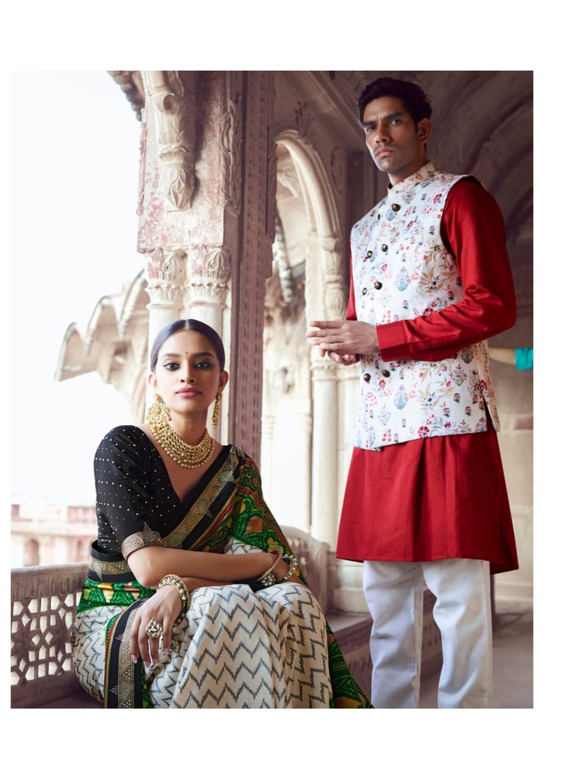 Grab Mantra White Lahariya silk Saree with Green Patola style border Plus unstitched blouse  - Image 4