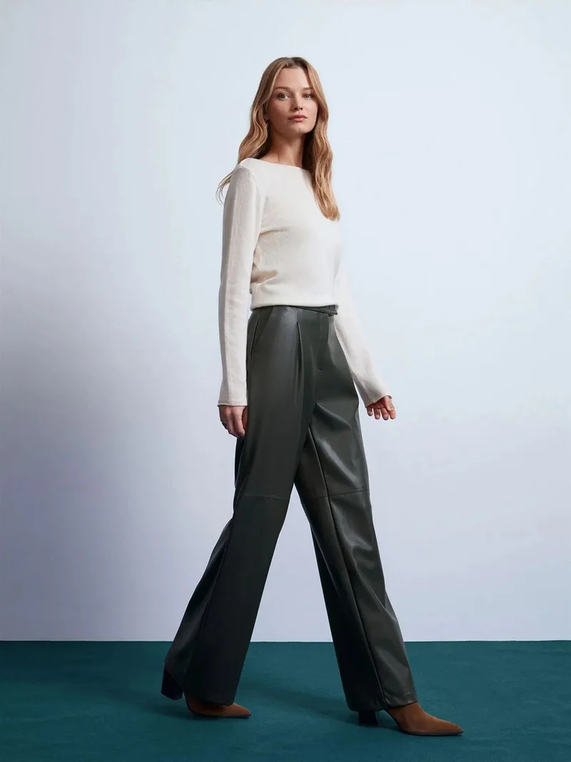 ديلفين DILVIN High-Waist Wide-Leg Faux Leather Trousers