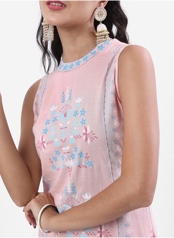 Vishudh Round Neck Floral Printed Straight Kurta by Styli  - Image 5