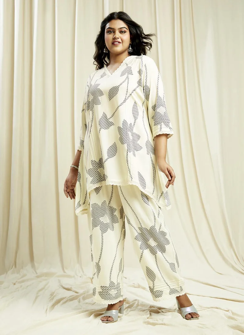 globus Gloplus Off White V-Neck Floral Print Lace Detail Tunic With Wide Leg Trousers Plus Size Co-Ord Set