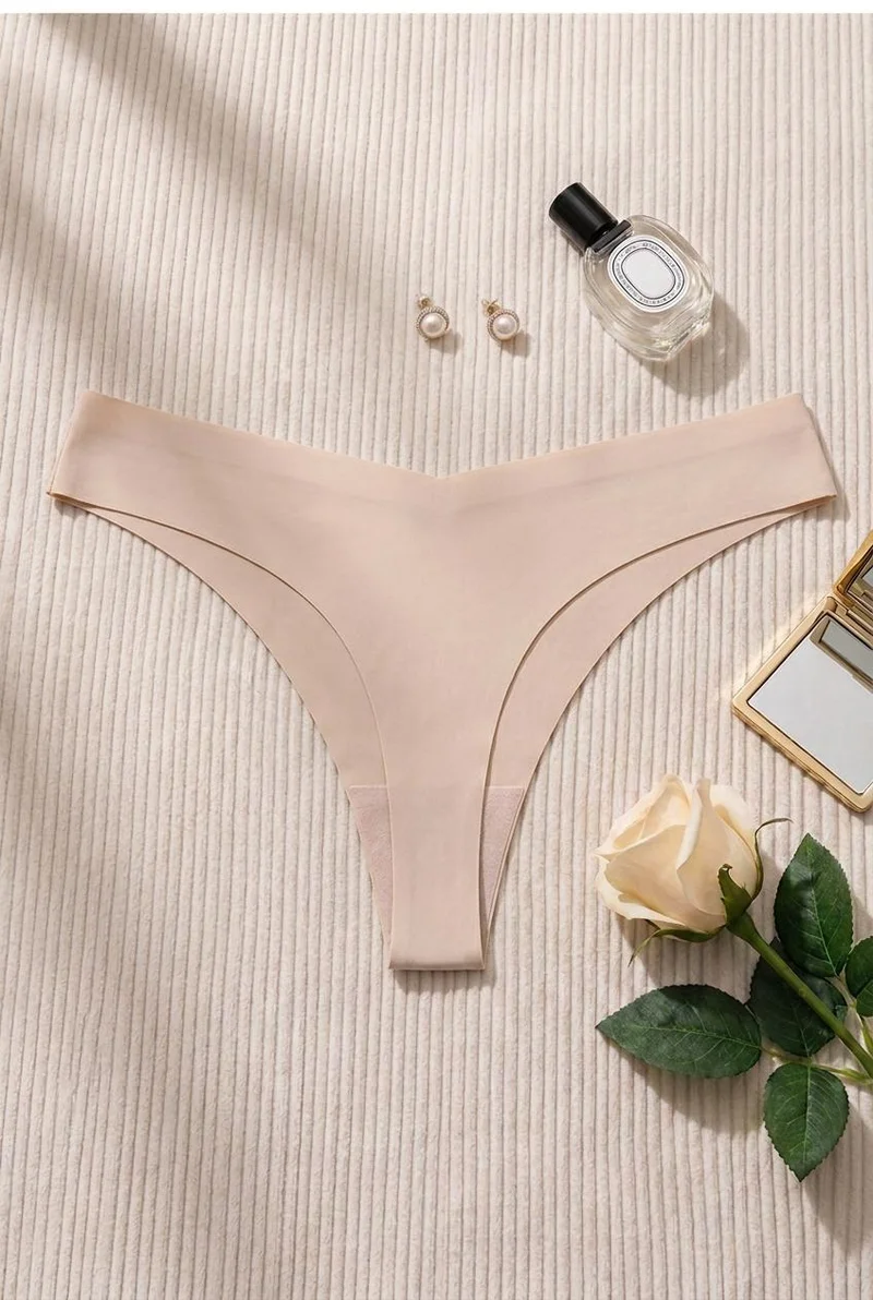 اس في ال Seamless Thong