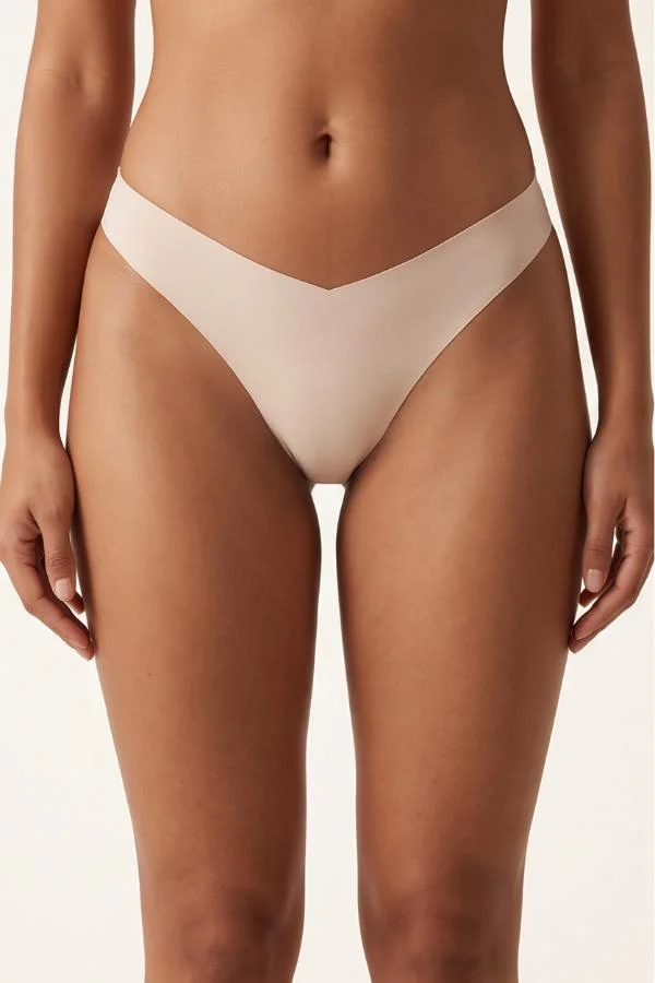 اس في ال Seamless Thong