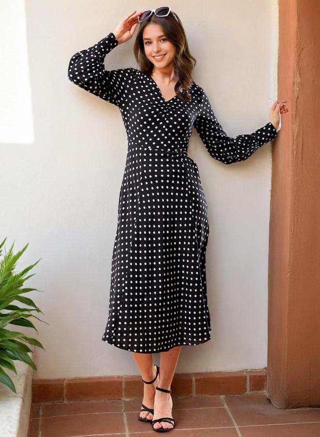 مرفوعة فستان ميدي أسود بطبعة نقاط وأكمام طويلة - Image 3