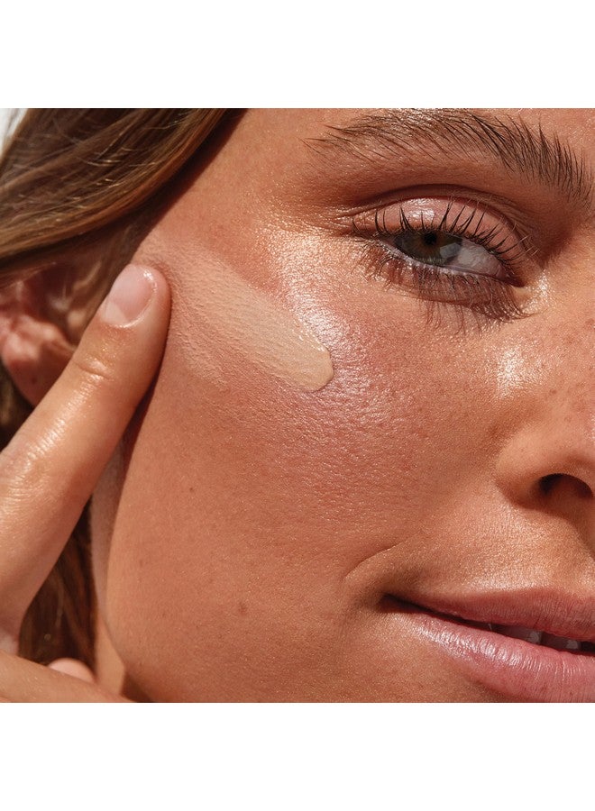 Saie Sunvisor Broad Spectrum Sunscreen Moisturizer Spf 35 Hydrating Daily Face Sunscreen With 100% Sheer Mineral Zinc Oxide Hyaluronic Acid + Vitamin C For Radiant Dewy Skin (1.35 Fl Oz) - Image 5