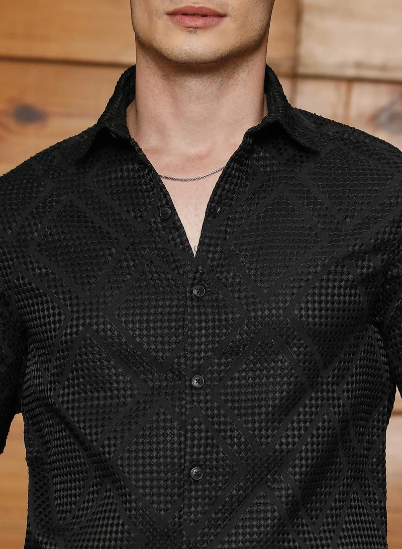Campus Sutra Men's Obsidian Black Shard-Tactile Shirt