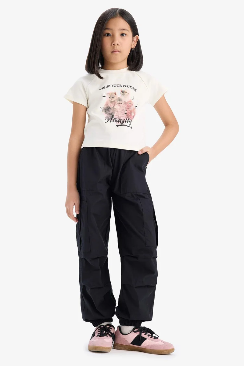 ديفاكتو Baby Girl Fitted Crew Neck Anime Printed T-Shirt