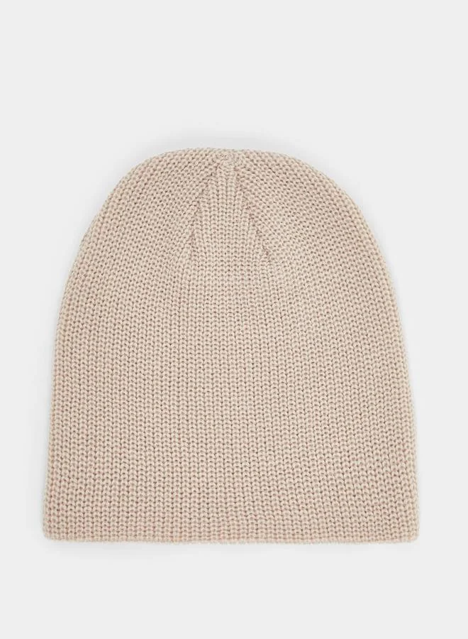 ستايلي قبعة بينيه محبوكة بلون بيج
