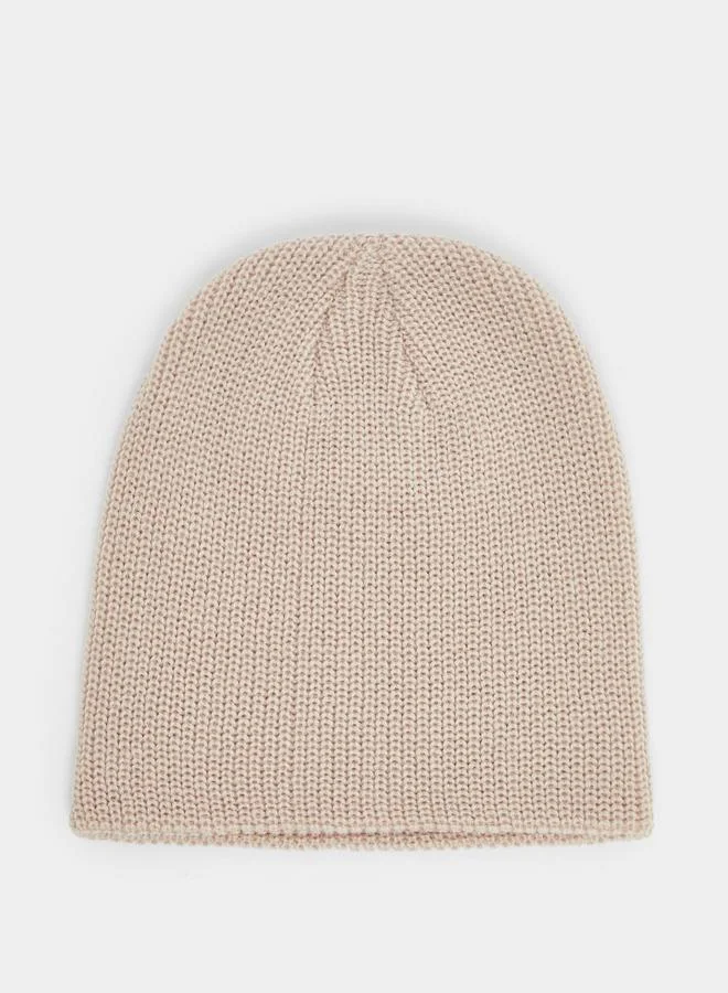 ستايلي قبعة بينيه محبوكة بلون بيج