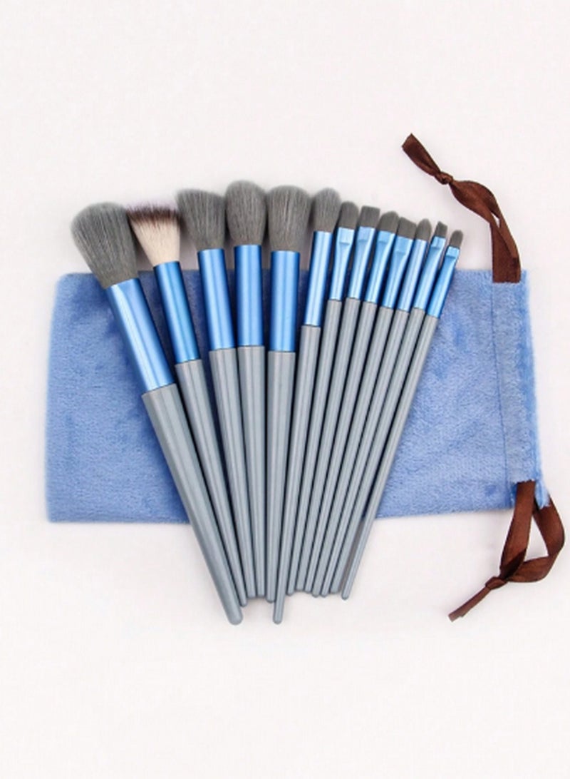 طقم فرش مكياج احترافي مكون من 13 قطعة مع حقيبة سفر – للوجه والعين بتطبيق دقيق وسلس - Image 4