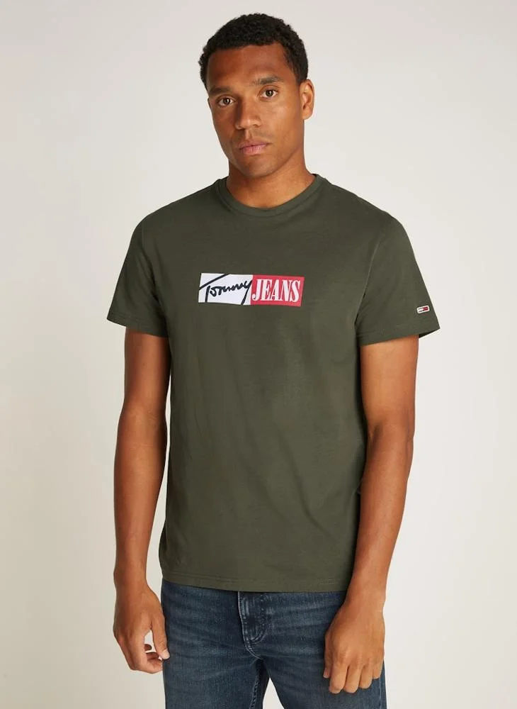 TOMMY JEANS Graphic Logo Crew Neck T-Shirt