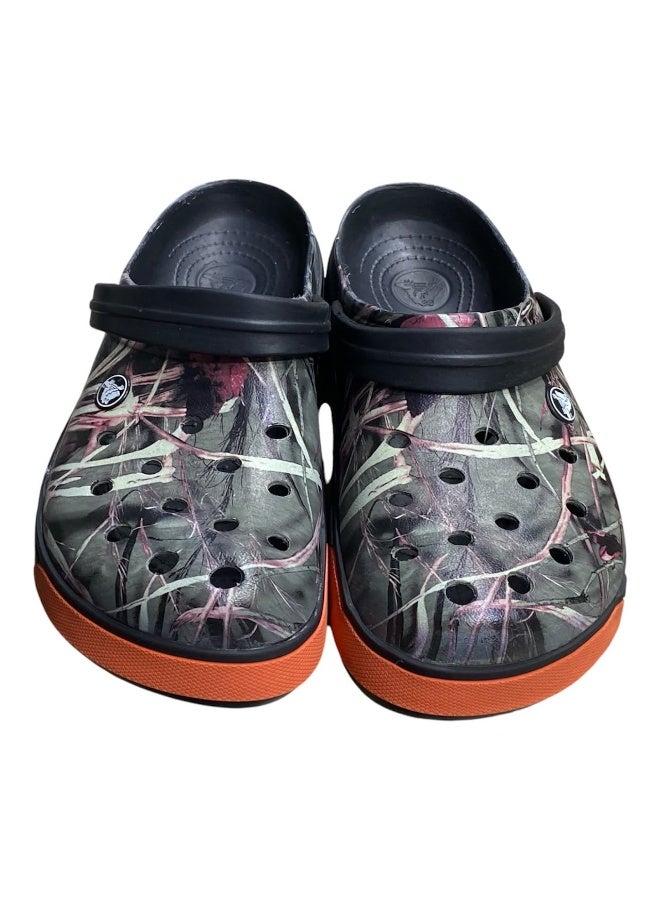 Crocs are comfortable - Image 2