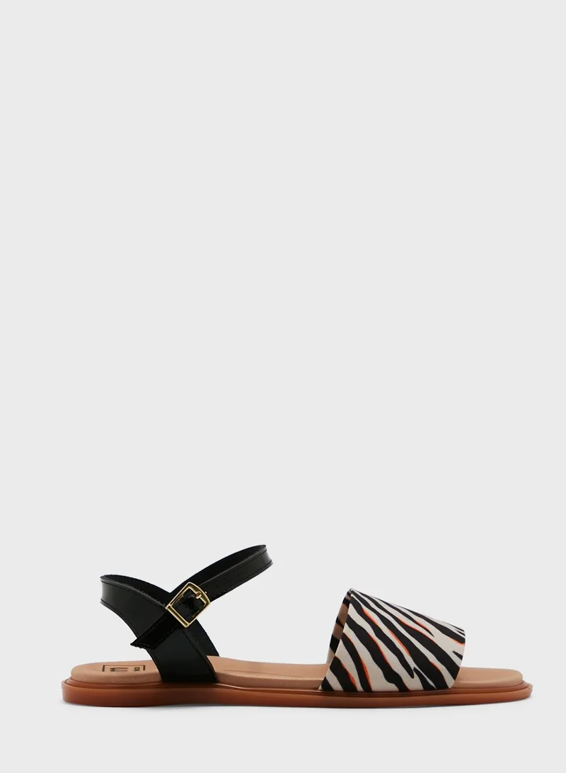 MOLECA Casual Buckle Printed Flat Sandals