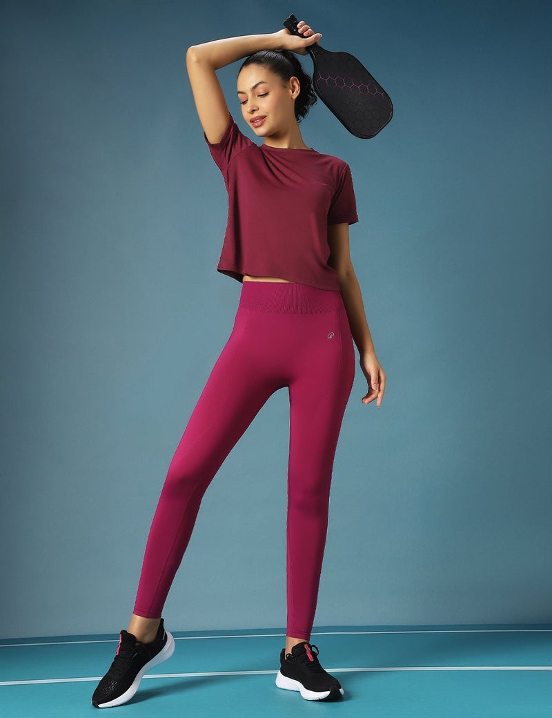 pump'd قميص نسائي برقبة دائرية بأكمام ملفوفة - Image 2