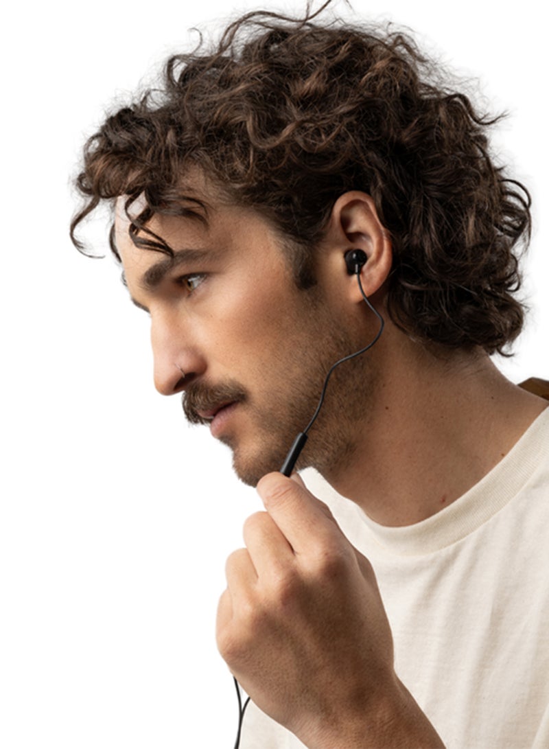 سكل كاندي سماعات أذن سلكية Jib بمنفذ USB-C مع عزل للضوضاء، وميكروفون مدمج للتحكم في المكالمات والموسيقى، متوافقة مع أجهزة iPhone وAndroid، تتضمن أغطية أذن لتوفير ملاءمة مثالية، لون أسود حقيقي - Image 4