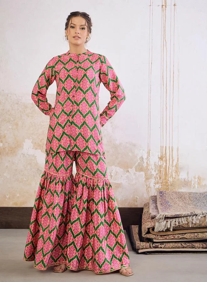 ساسافراس طقم بلوزة بأزرار أمامية من كاستوري كريب مع بنطال شراة بلون زمردي