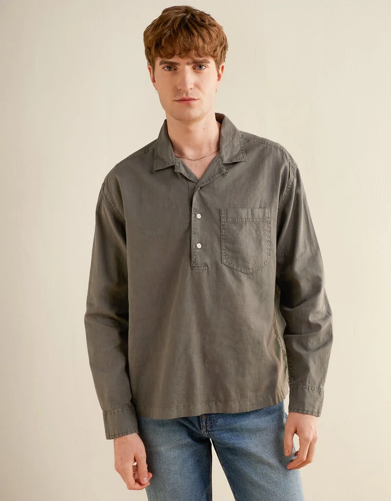 American Eagle AE Relaxed Fit Linen-Blend Popover Shirt
