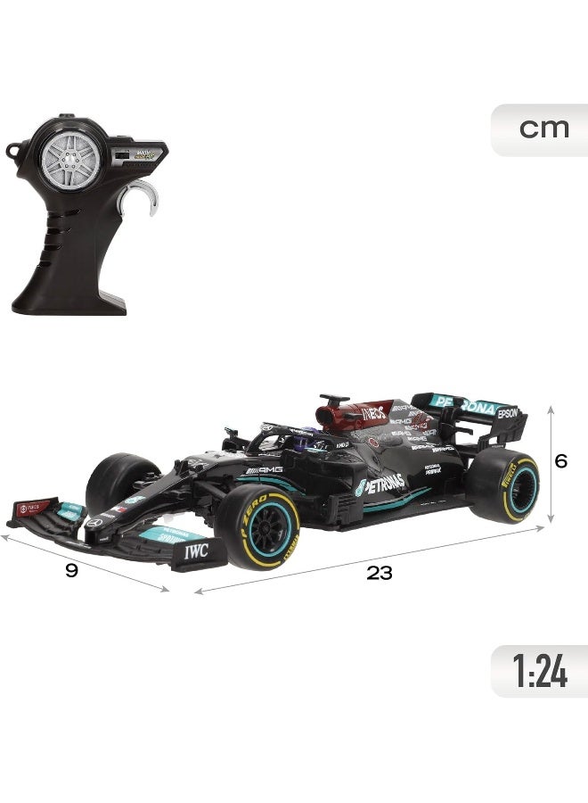 Maisto 1:24 F1 - MERCEDES-AMG F1 W12 E Performance (2021) - 2.4 GHz (USB rechargeable) – Remote Control Toy for Kids Ages 6+ - Image 2