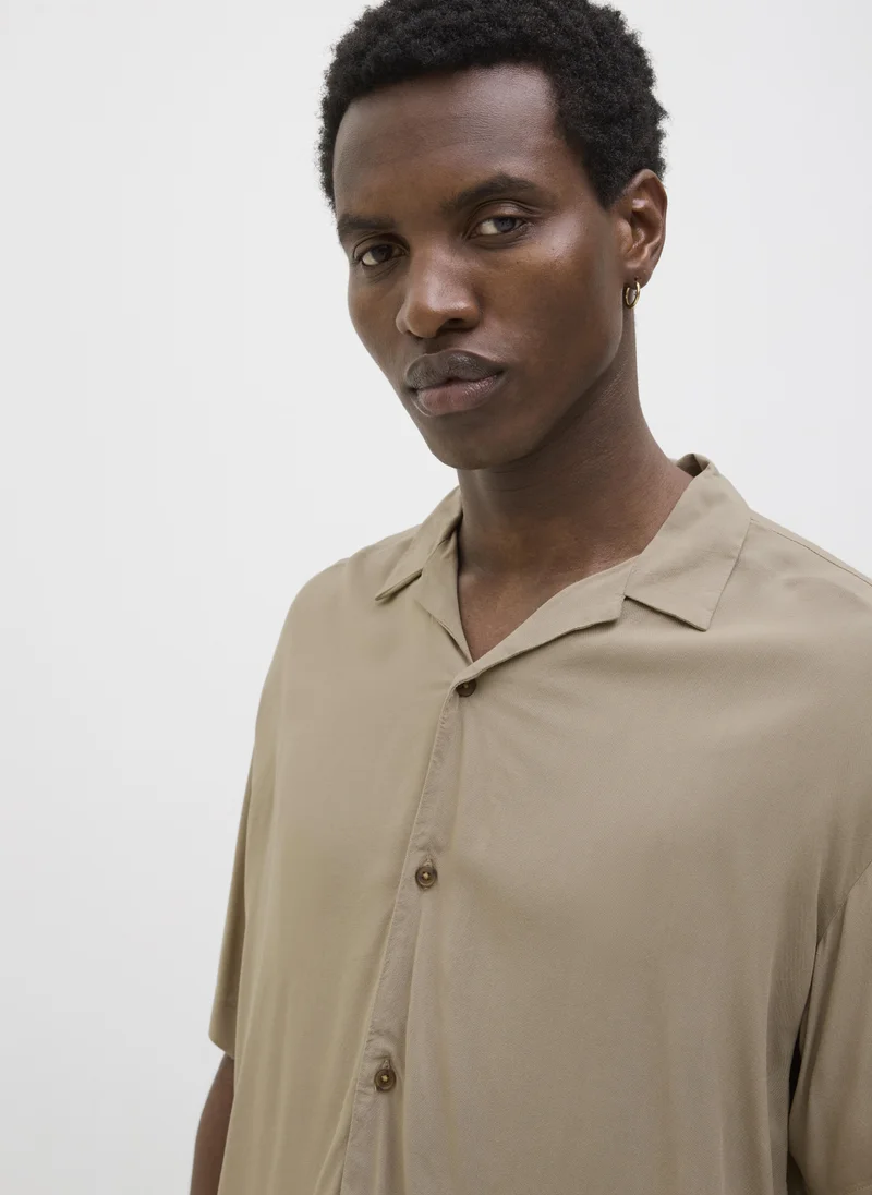JACK & JONES  Resort Short Sleeve Shirt for Men | Best Price UAE
