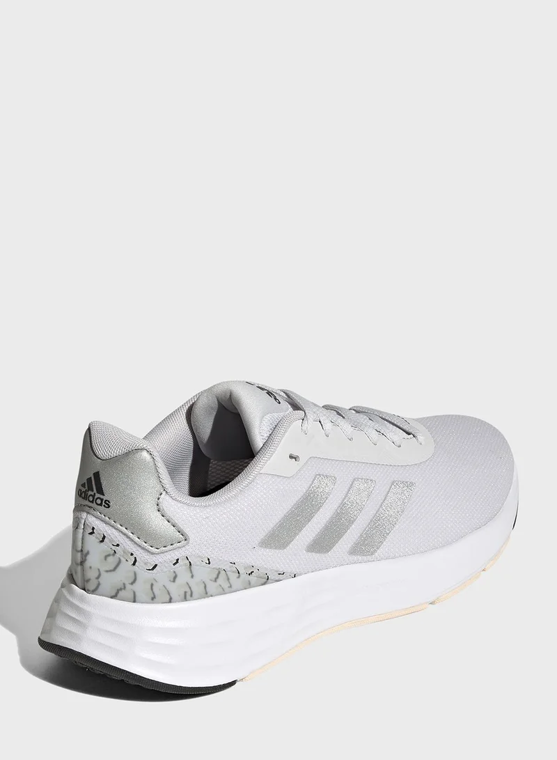 adidas حذاء ستارت يور رن