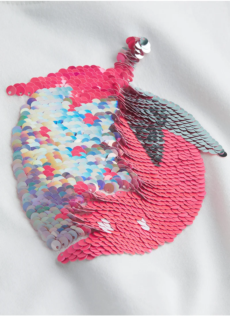 اتش اند ام Top With An Appliqué