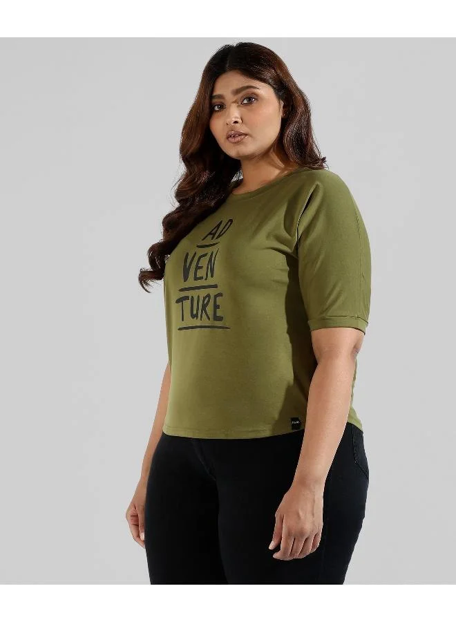 انستافاب بلس بلوزة نسائية مطبوعة بياقة مستديرة أنيقة من إنستافاب بلس