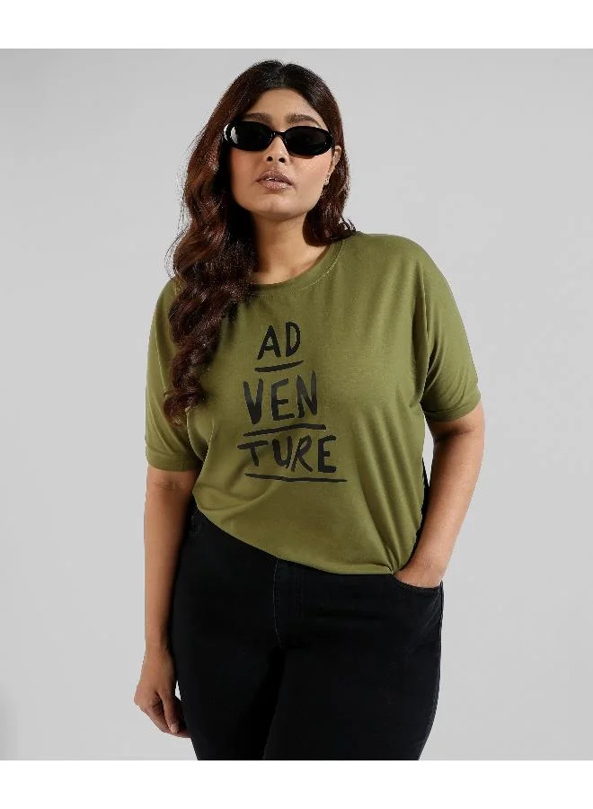 انستافاب بلس بلوزة نسائية مطبوعة بياقة مستديرة أنيقة من إنستافاب بلس