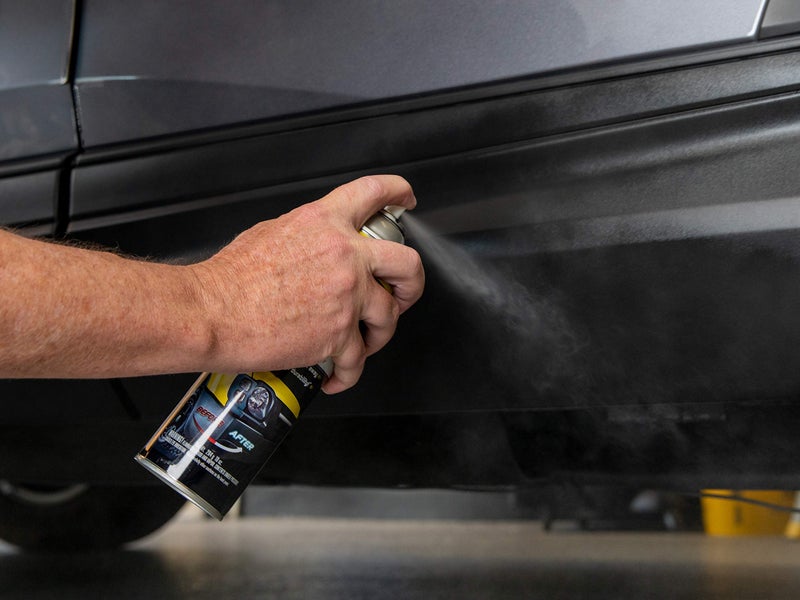 Meguiar's مستعيد البلاستيك الأسود النهائي من ميغواير - استعادة الزخارف الخارجية المتلاشية، إضافة اللمعان وحماية الزخارف الخارجية مع المتانة والحماية من الأشعة فوق البنفسجية - يجعل الزخارف والبلاستيك يبدو كالجديد، 10 أوقية بخاخ - Image 3