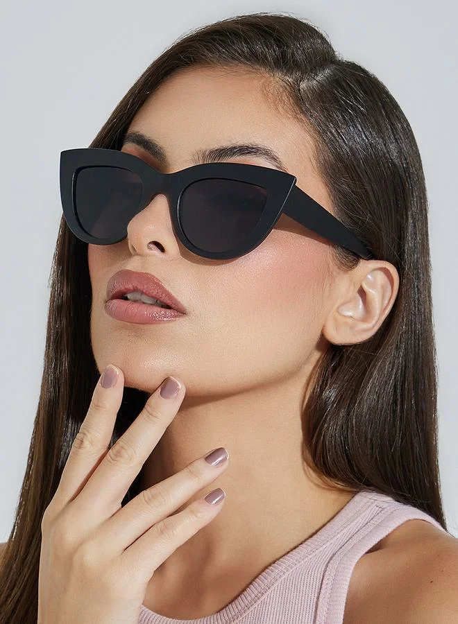 Styli Matte Cat Eye Sunglasses