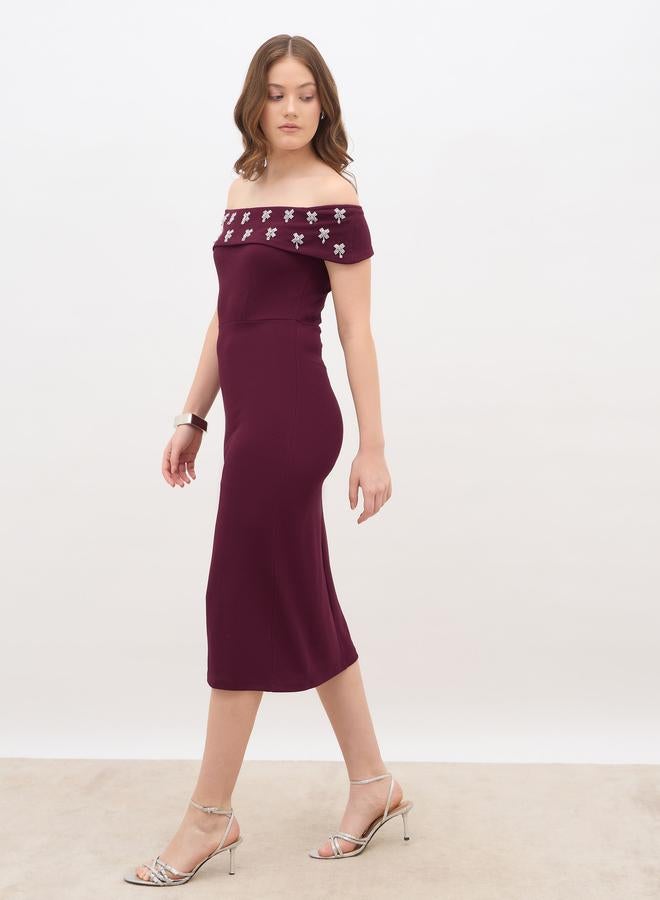 ستايلي فستان ميدي نسائي بياقة مكشوفة وتطريز عنابي من - Image 3