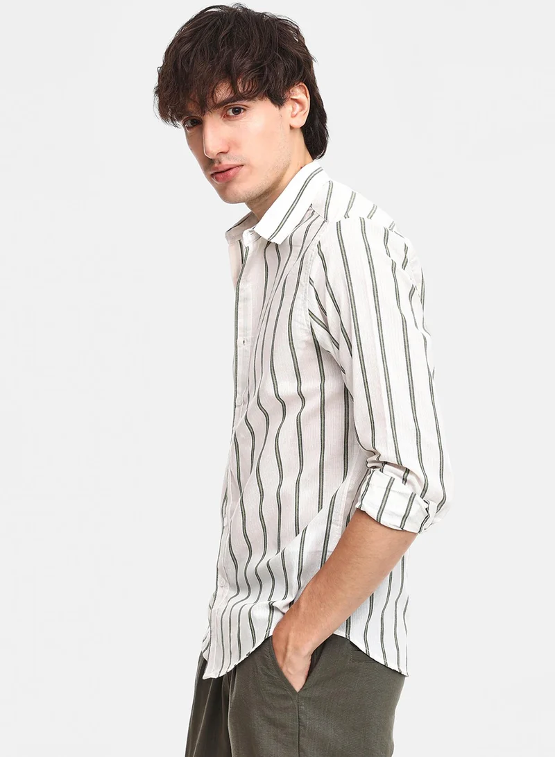 كامبوس سوترا Men's Saltbox Beige & Sage Green Lined Halo-Striped Shirt