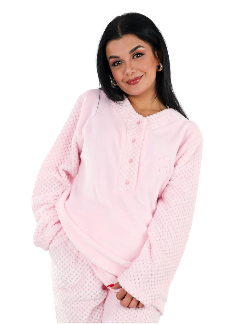 Women's winter fur pajamas with long sleeves and a comfortable fit that combine elegance, warmth and comfort, presented to you by Daadouch products, ma'am. - pzsku/ZB742F421B4E439C3B1E8Z/45/_/1735122905/2a7eabe5-8c57-4729-be86-25abc36bfab0