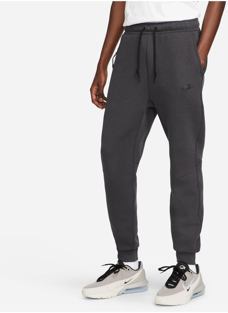 Nike - Tech Fleece Men's Tracksuit Bottoms FB8002-060 - Image 1