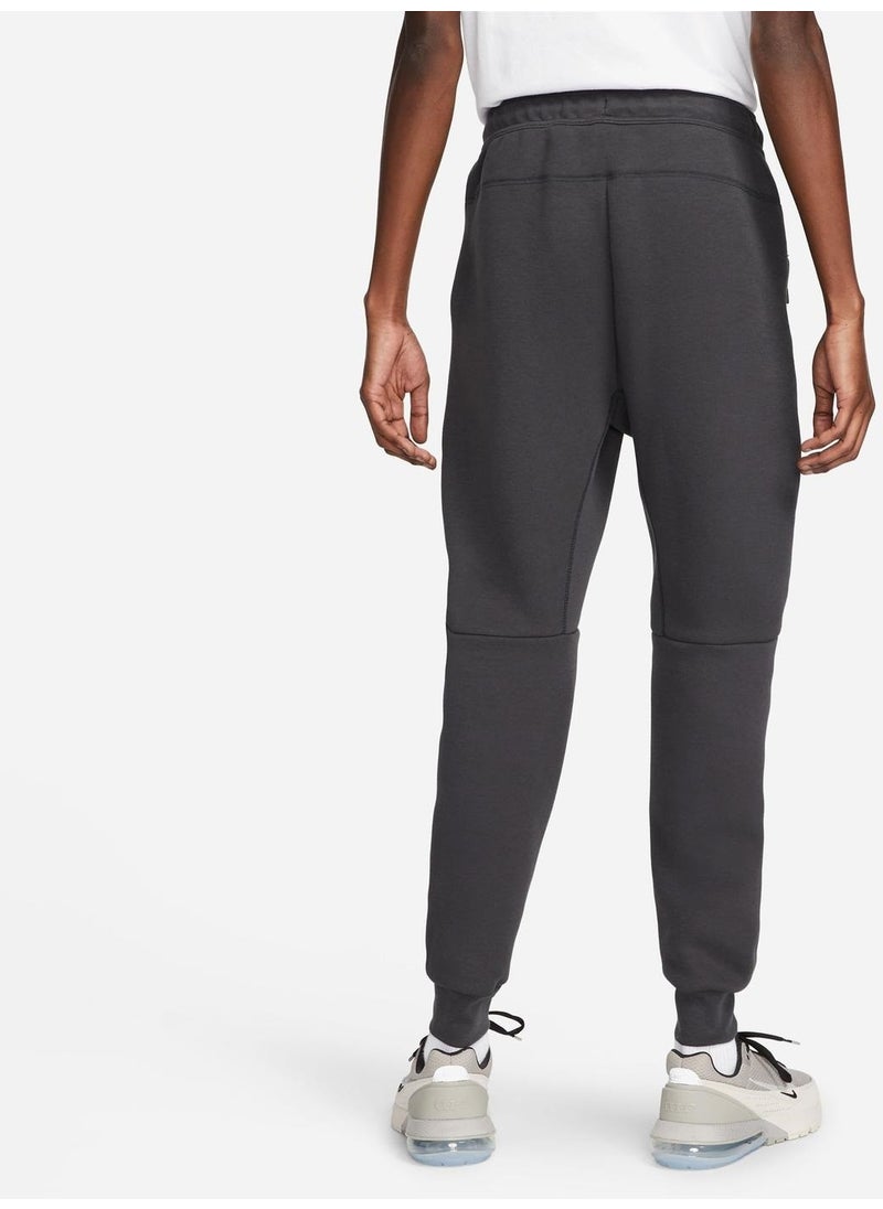 Nike - Tech Fleece Men's Tracksuit Bottoms FB8002-060 - Image 1