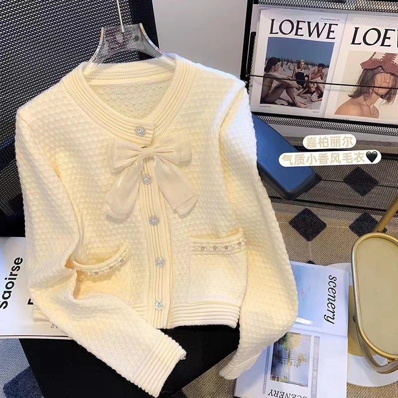 Xiaoxiangfeng Cardigan Sweater Coat Womens Autumn and Winter 2024 New Korean Red Bow Bead Knitted Top Off-white - Image 3