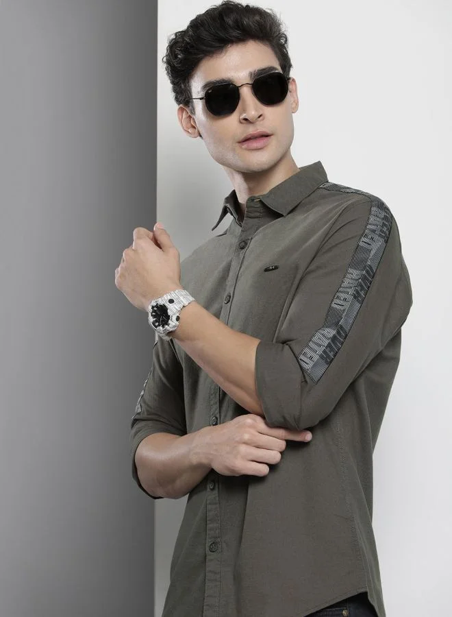 The Indian Garage Co Men Slim Fit Sleeve Tape Full Sleeves Cutaway Collar Street Wear Shirt