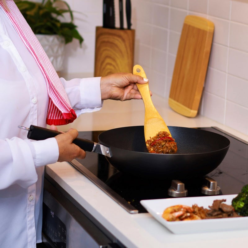 JOYCE CHEN Professional Series 12-Inch Carbon Steel Excalibur Nonstick Stir Fry Pan with Phenolic Handle - Image 3