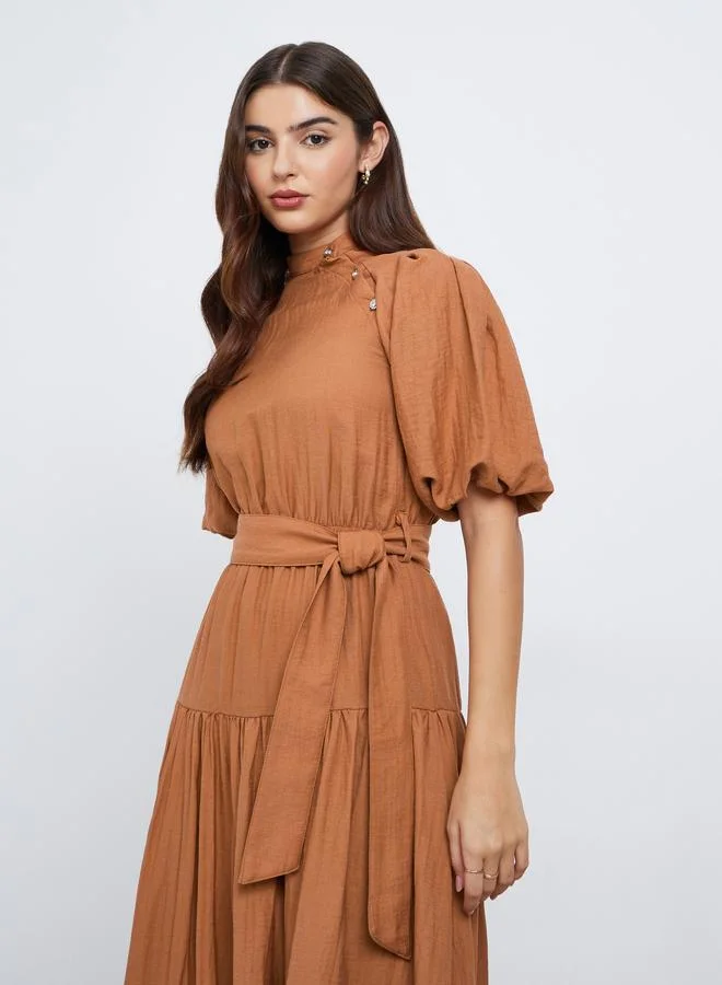 Styli Styli Rust Puff Sleeve Waist Tie Midi Dress