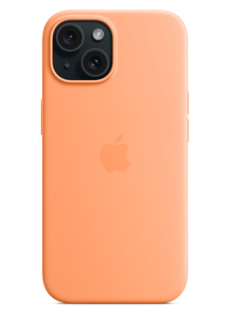 ابل  غطاء سيليكون لهاتف iPhone 15 Plus مع MagSafe - - Image 1